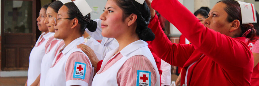 Imposición de Cofias: Un paso firme hacia el cuidado de la vida